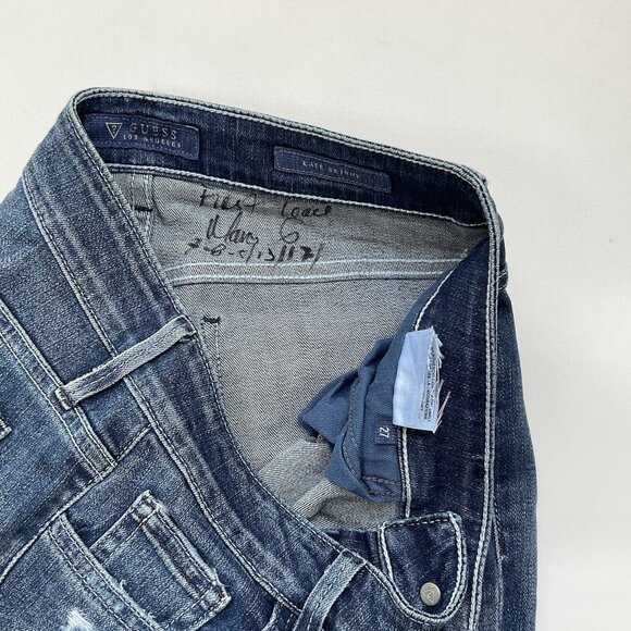 Guess Women’s Kate Skinny Low Rise Jeans Distressed Size 27 - Picture 9 of 14